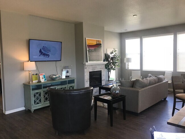 Building Photo - Sunny End Location Boasting Luxury Finishes