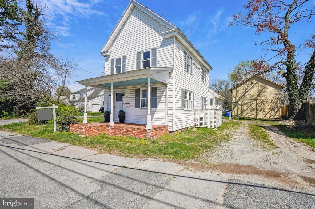 Primary Photo - 112 N Park St