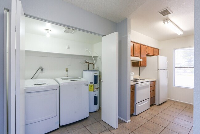 Building Photo - 2266 e ella street # 205, mesa az