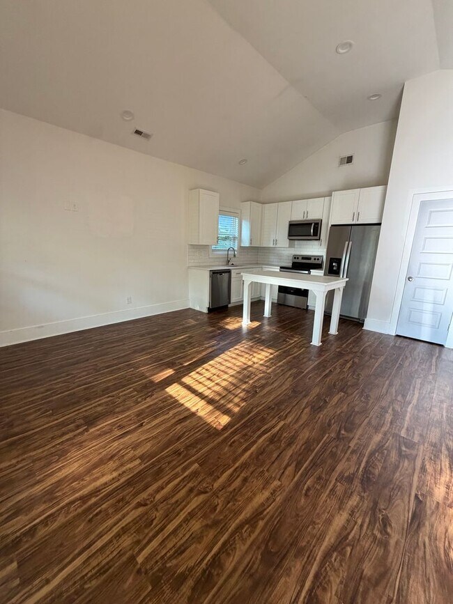 Foto del edificio - COMING SOON! Luxury 3BR Ranch with Open Layout & Prime Charlotte Location