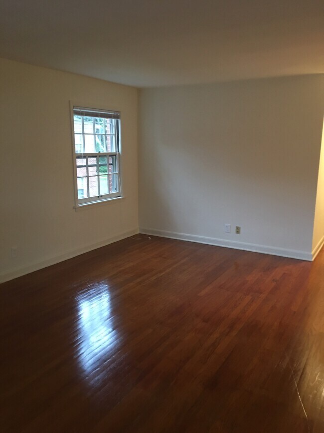 Foto del edificio - 512 -524 E Henry Clay St