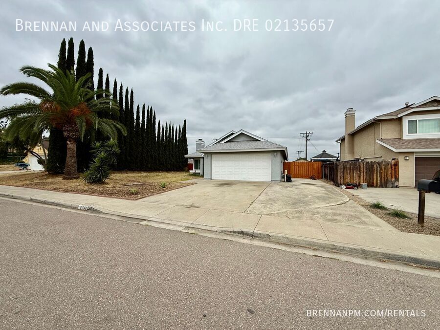 Primary Photo - 9046 Ildica St