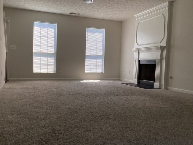 Building Photo - 3 Bedroom Unit in Atlanta**Utilities Inclu...