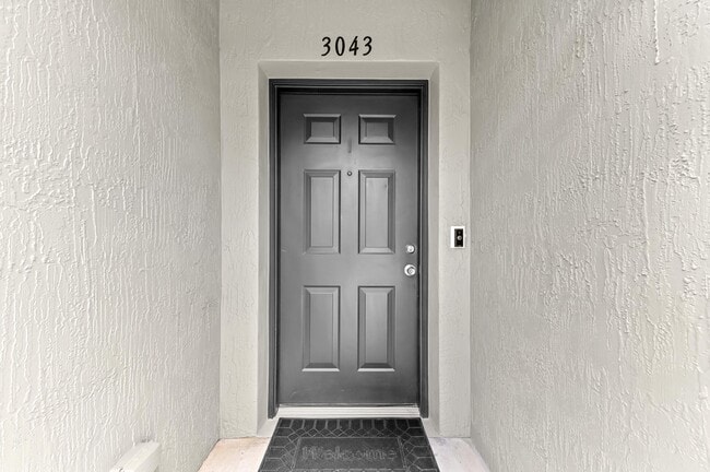 Building Photo - 3043 Grandiflora Dr