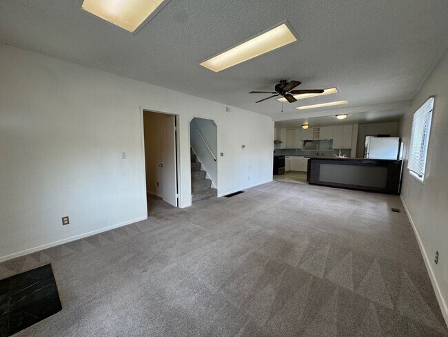 Foto del edificio - Cozy 4 bed 2 bath home in South Seattle