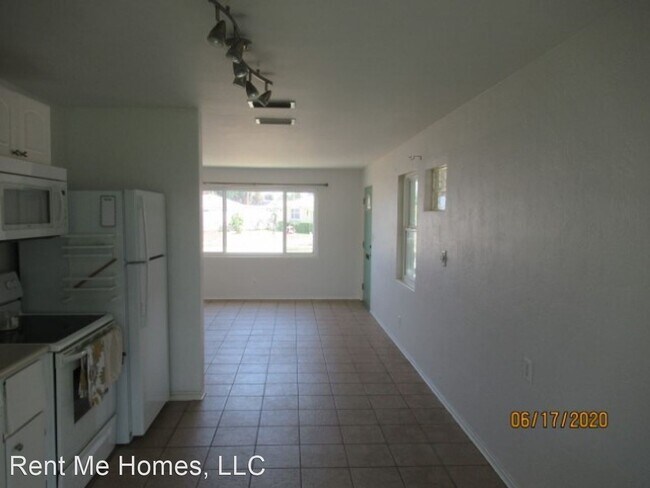 Building Photo - 2 br, 1 bath House - 33 Seaside Drive