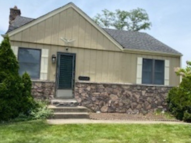 Primary Photo - 6092 Chase Ave