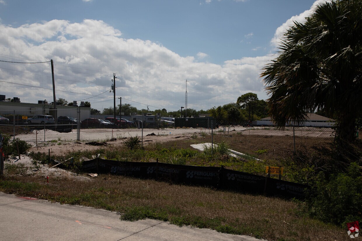 Construction - 1810 NE Savannah Rd