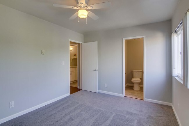 Building Photo - 3630 Bayside Ln