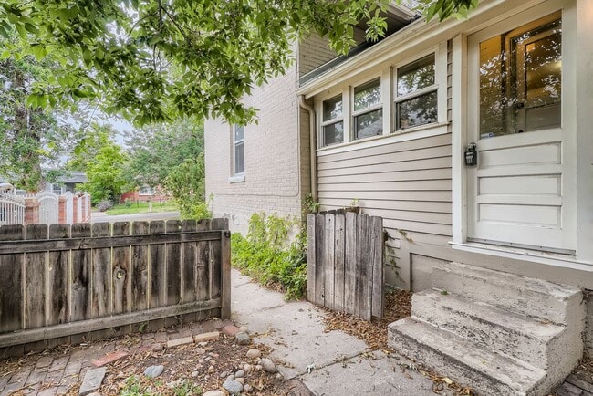 Building Photo - 2451 W 34th Ave