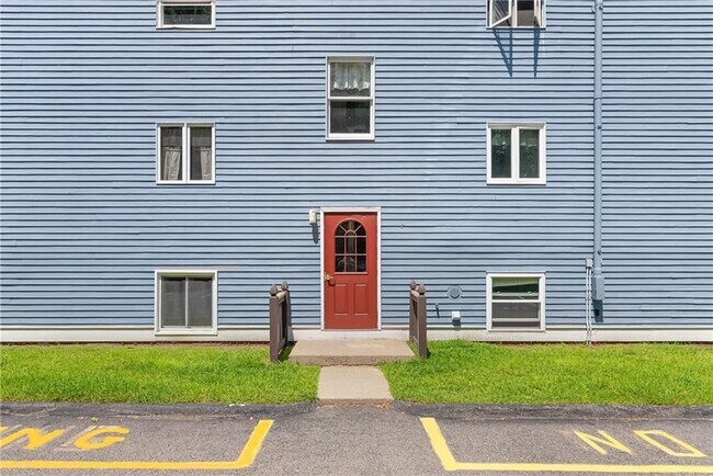 Building Photo - 283 Privilege St