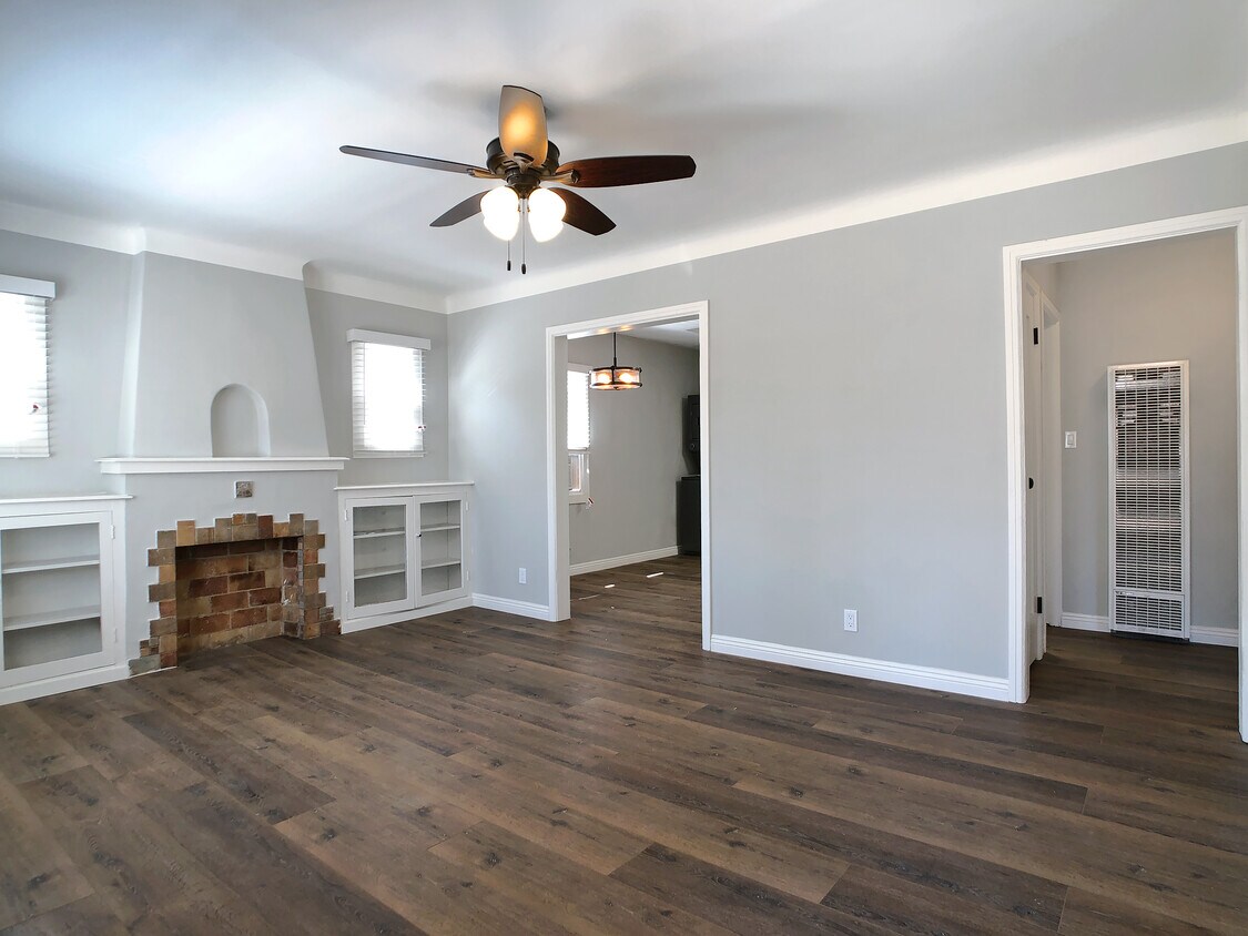 Foto principal - 648 N Mentor Ave