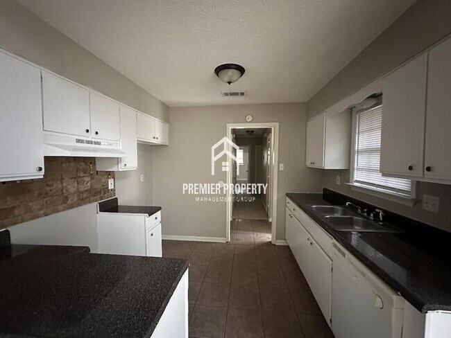 Foto del edificio - 4024 Piermont St
