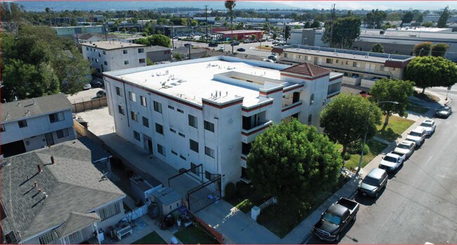 Edificio - 1652 W 204th St