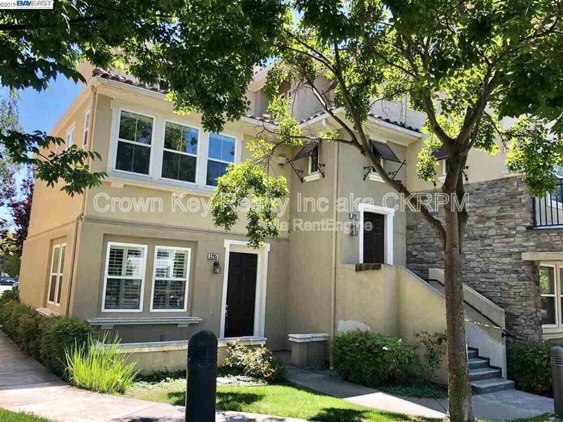 Foto principal - 3295 Monaghan St