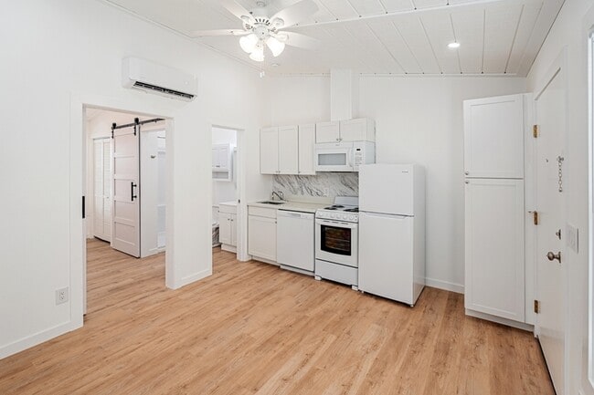 Foto del edificio - 720 Pritchett Ln