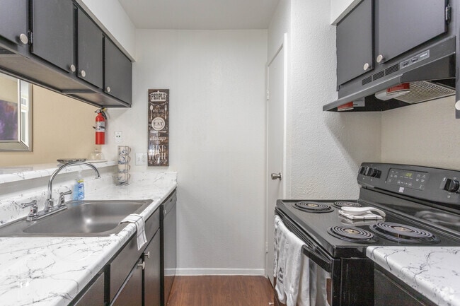 1 dormitorio, 1 baño - 570 pies cuadrados - Meadow Park