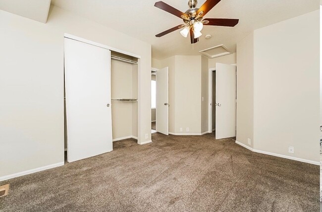 Foto del edificio - 15645 E 99th Ave