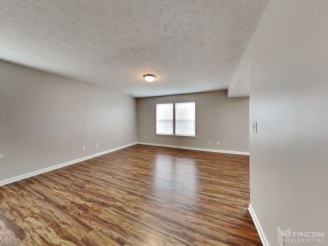 Building Photo - 11949 Titania Cir