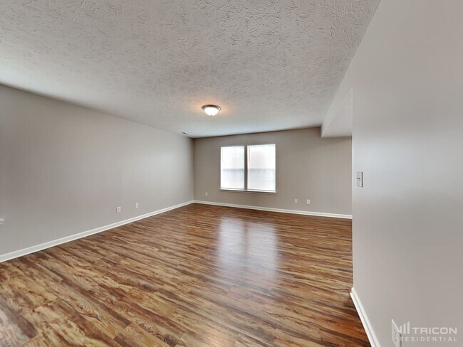 Building Photo - 11949 Titania Circle Indianapolis IN