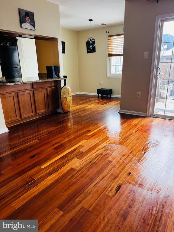 Foto del edificio - 118 Westwick Ct