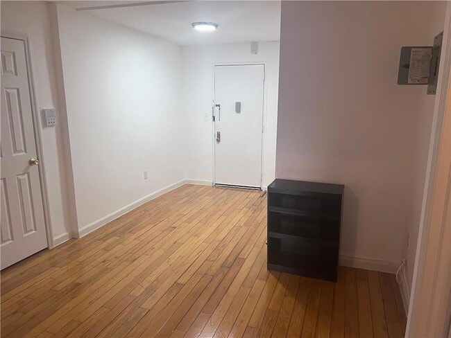Foto del edificio - 129 Beach 118th St