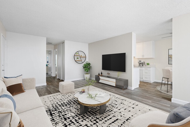 Building Photo - Woodland Hills
