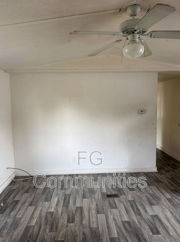 Foto del edificio - 109 Tinsley Heights