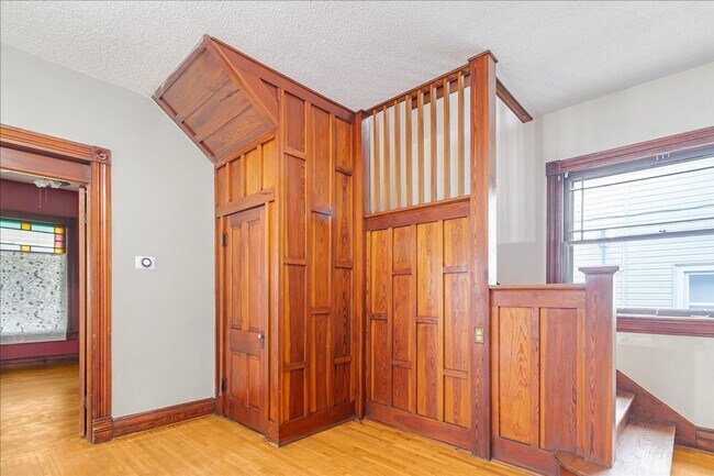 Foto del edificio - 411 N College St