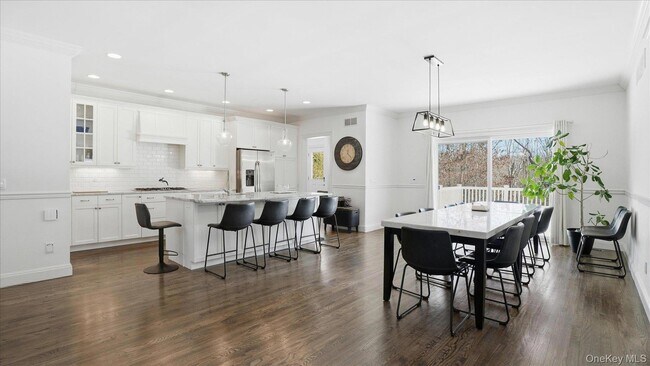 Foto del edificio - 27 Jeffrey Ln