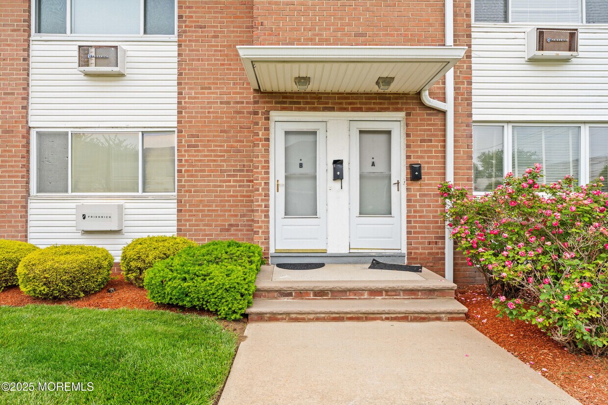 Foto principal - 35 Sternberger Ave