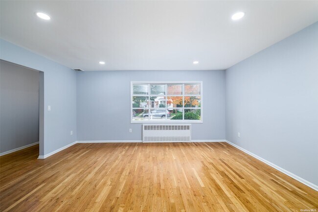 Foto del edificio - 12 Woodlawn Ave