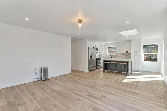 Building Photo - 2668 Quartz St