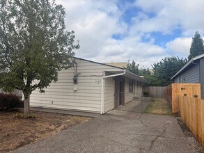 Building Photo - 1600 SE 168th Ave
