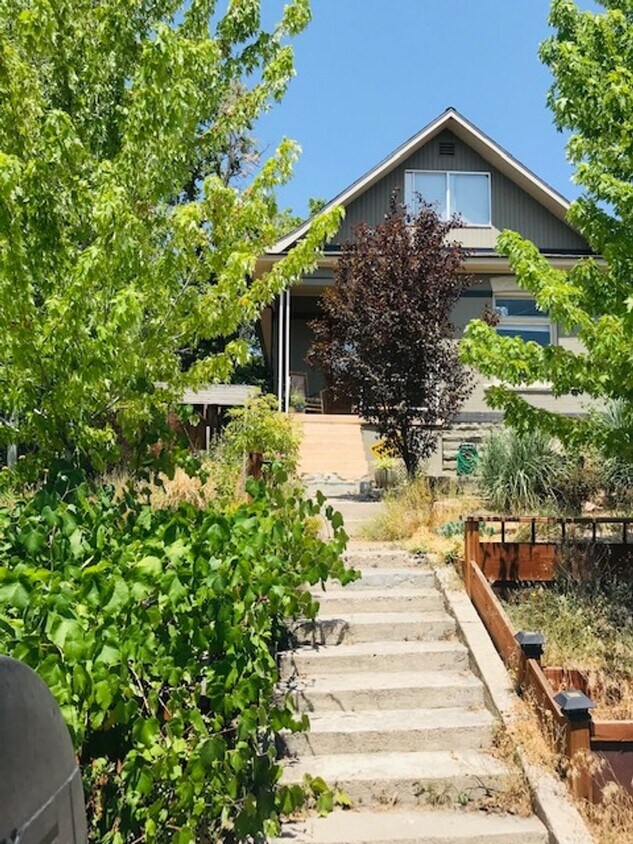 Primary Photo - Beautiful home in The avenues of Salt Lake...