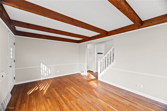 Building Photo - 65 Leyton Rd