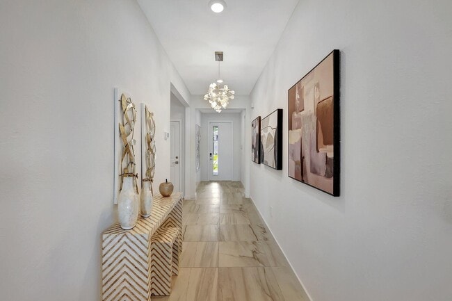 Building Photo - 5795 SE Sky Blue Cir