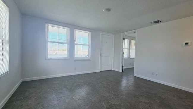 Foto del edificio - 914 10th St