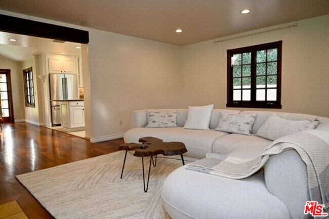 Foto del edificio - 4224 Beethoven St