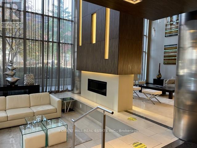 Building Photo - 320 Richmond St E