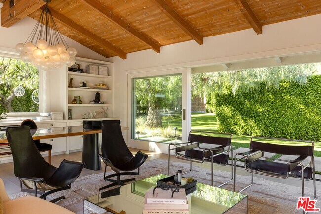 Foto del edificio - 6048 Philip Ave