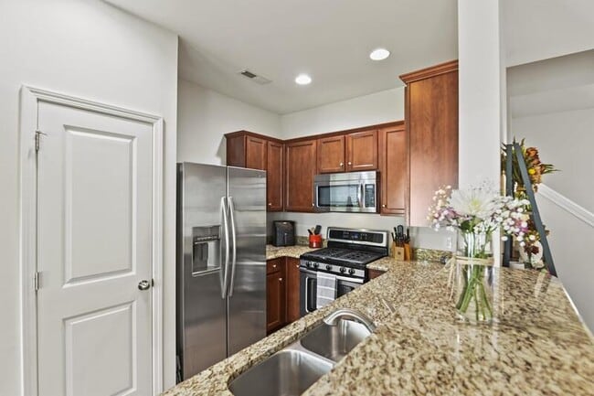 Building Photo - 1148 Euclid Drive - 1