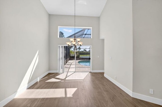 Foto del edificio - 7306 Spinnaker Bay Dr