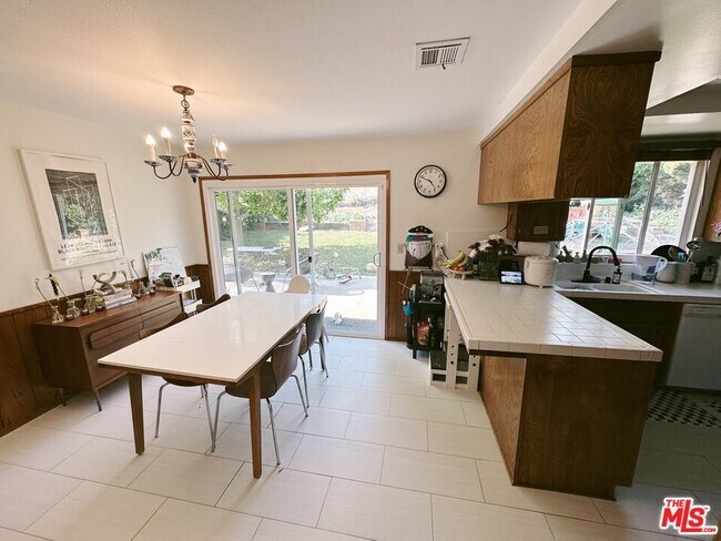 Foto del edificio - 3839 Pirate Dr