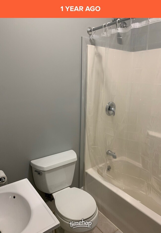 Bathroom - 86 Cliff St