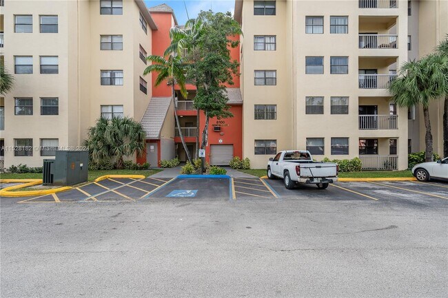 Foto del edificio - 8100 Geneva Ct