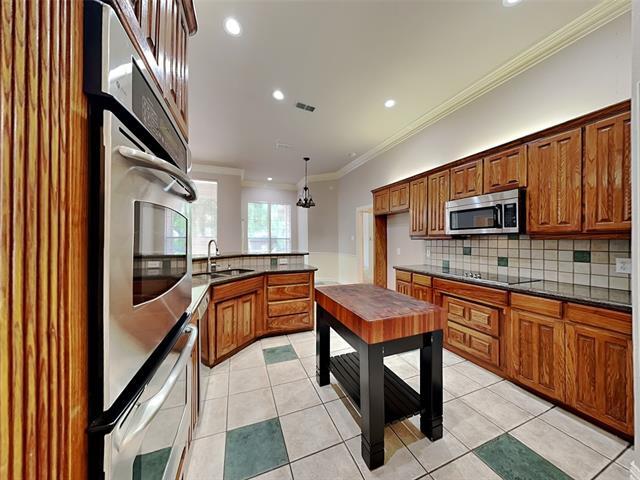 Building Photo - 807 Heather Ln