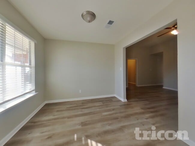 Building Photo - 1413 Paco Trail