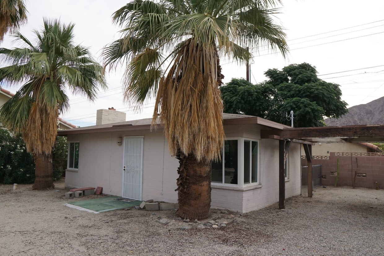 Primary Photo - 53424 Avenida Martinez