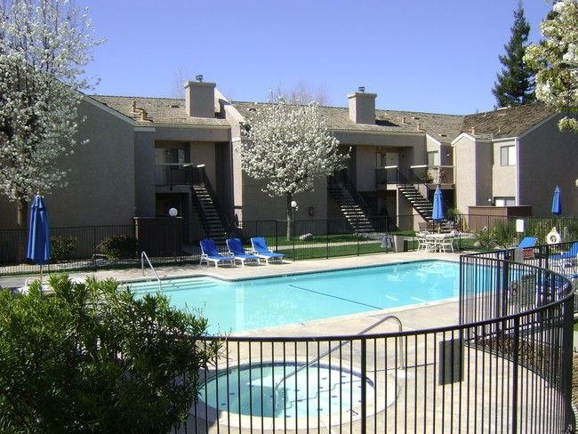 Building Photo - Canyon Creek Apartments